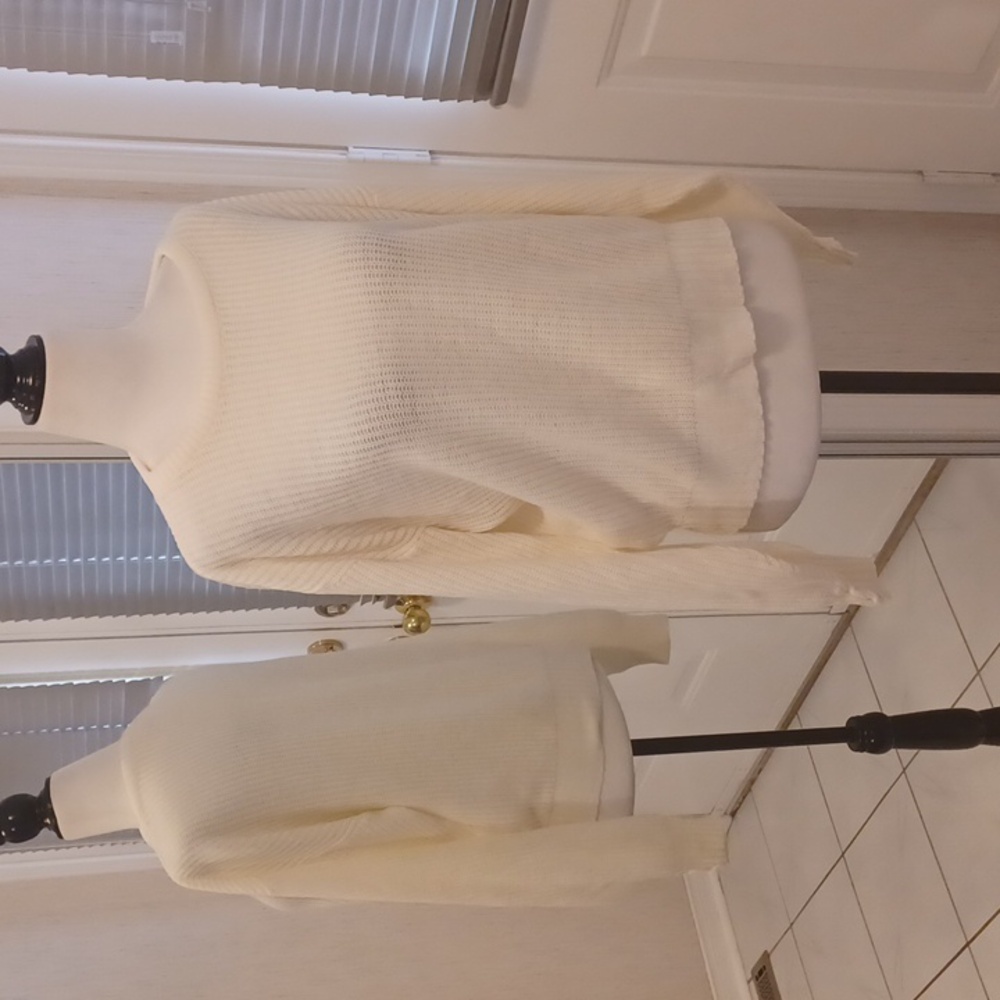 $4 Add-on Off-White Knit Sweater - Size Large